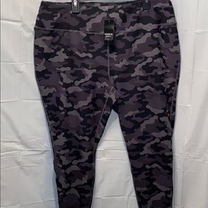 Torrid gray camo cross strap crop leggings NWT